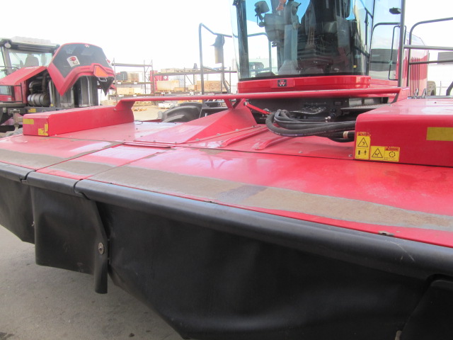 2015 Massey Ferguson WR9870 Windrower