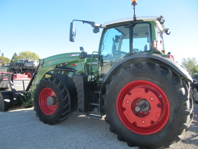 2022 Fendt 724S4 Tractor