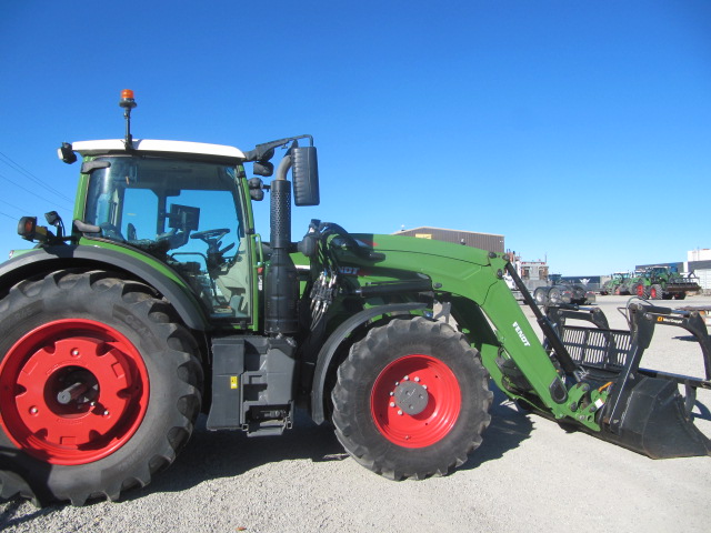 2022 Fendt 724S4 Tractor