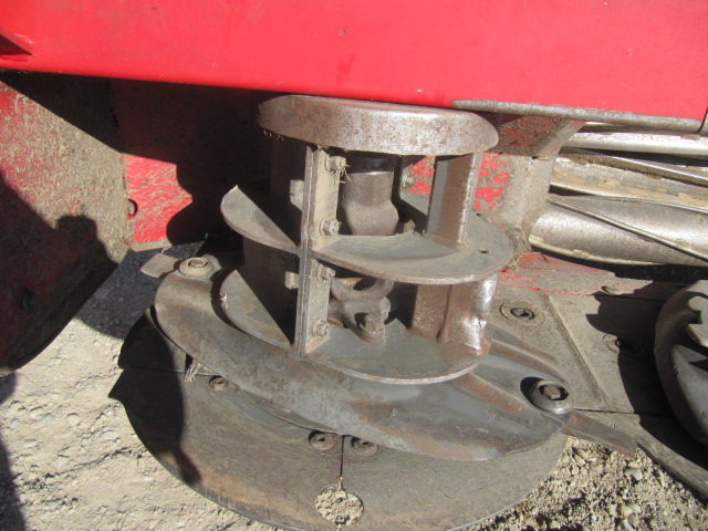 2015 Massey Ferguson WR9870 Windrower