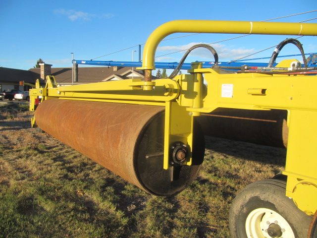 2022 Degelman LR8080 Land Roller