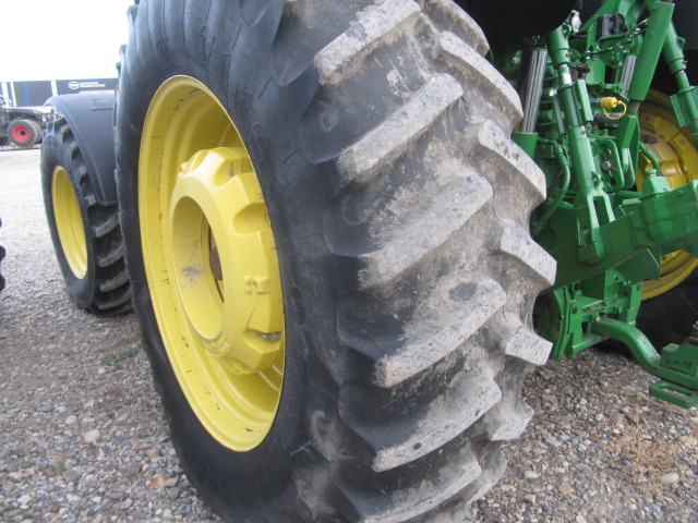 2015 John Deere 6175R Tractor