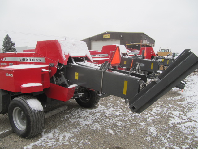 2022 Massey Ferguson 1840 Baler/Square