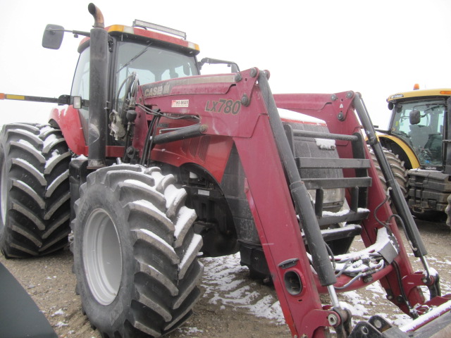 2010 Case IH Magnum 245 Tractor