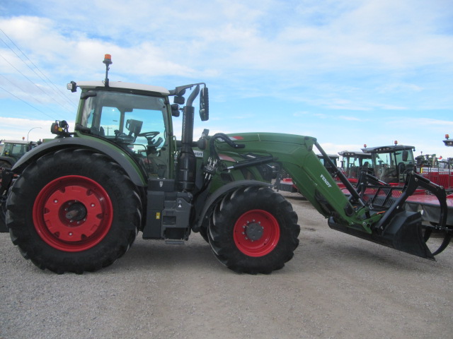 2020 Fendt 724S4 Tractor