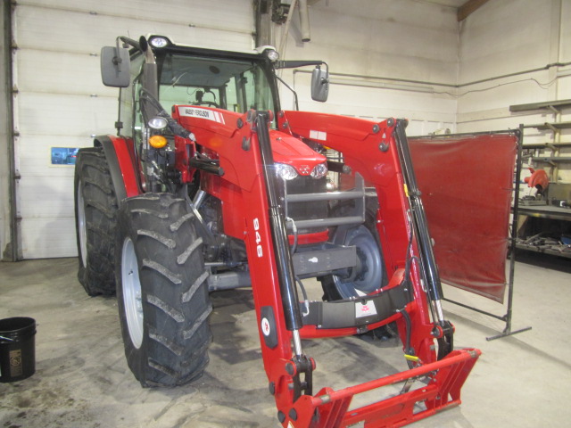 2018 Massey Ferguson 6713 Tractor