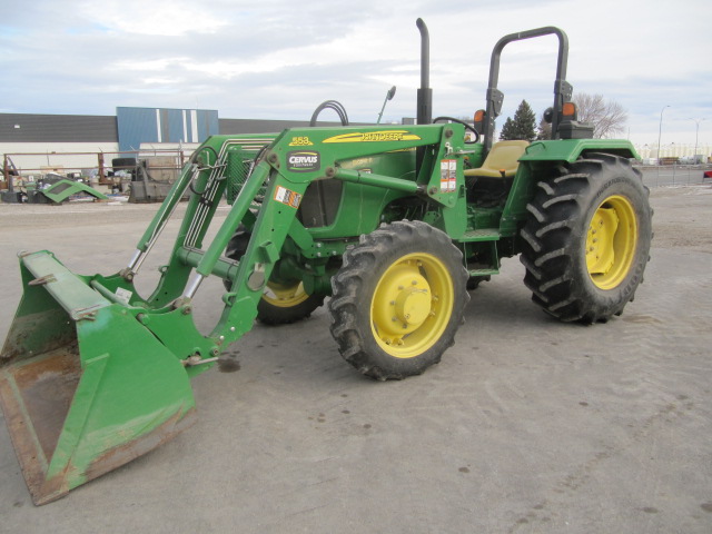 2014 John Deere 5075E Tractor