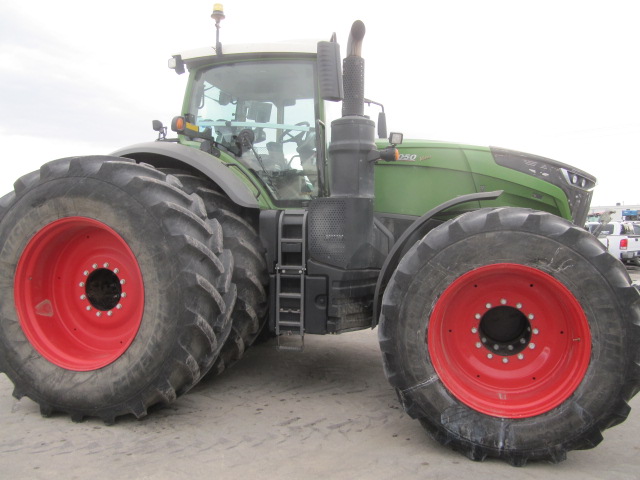 2019 Fendt 1050 Tractor