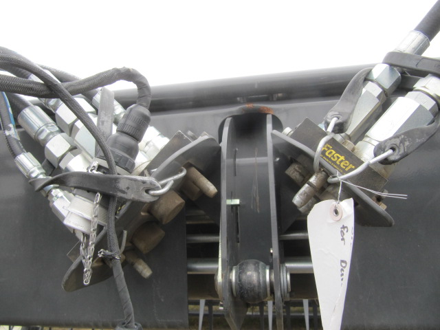 2022 Massey Ferguson 5400 Windrower Draper Header