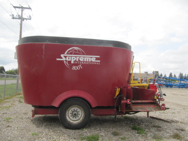 2020 Supreme 800T Vertical Feed Mixer