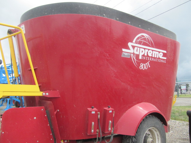 2020 Supreme 800T Vertical Feed Mixer