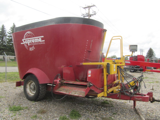 2020 Supreme 800T Vertical Feed Mixer
