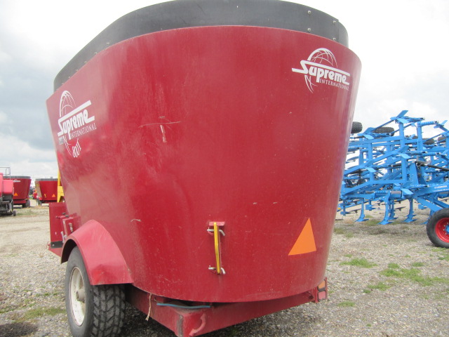2020 Supreme 800T Vertical Feed Mixer