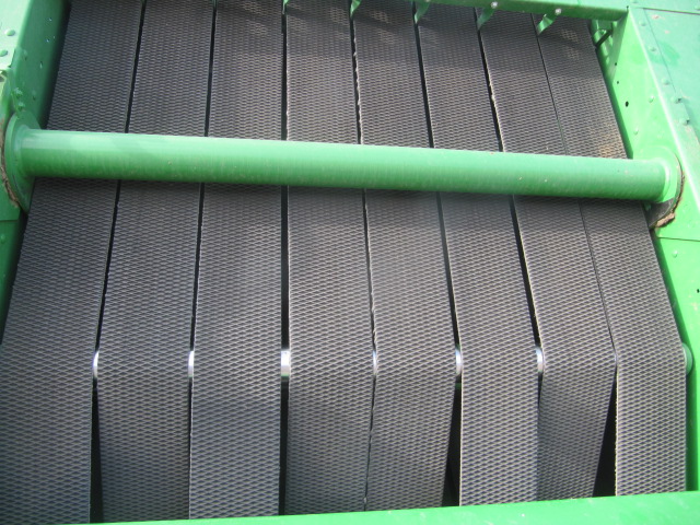 2020 John Deere 560M Baler/Round