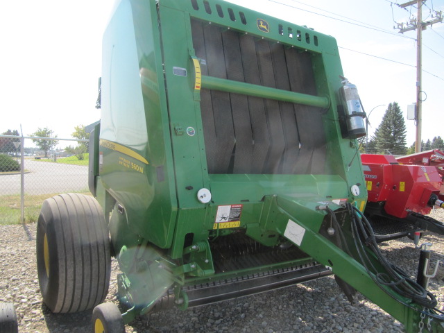 2020 John Deere 560M Baler/Round