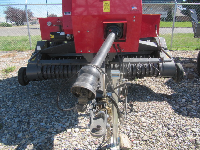 2022 Massey Ferguson 1840 Baler/Square