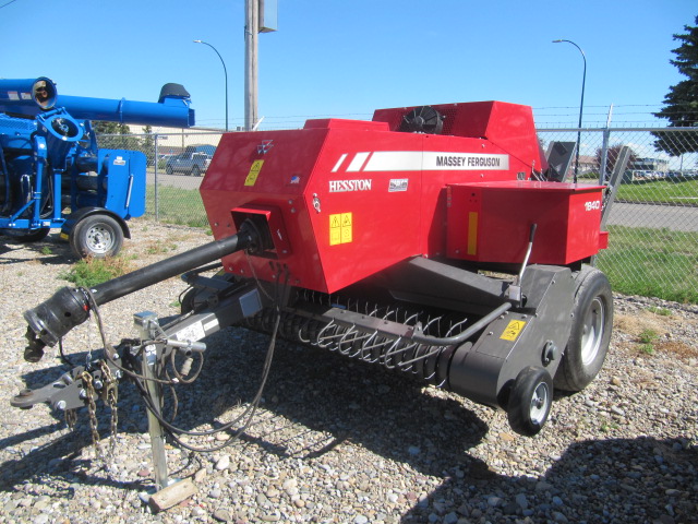2022 Massey Ferguson 1840 Baler/Square