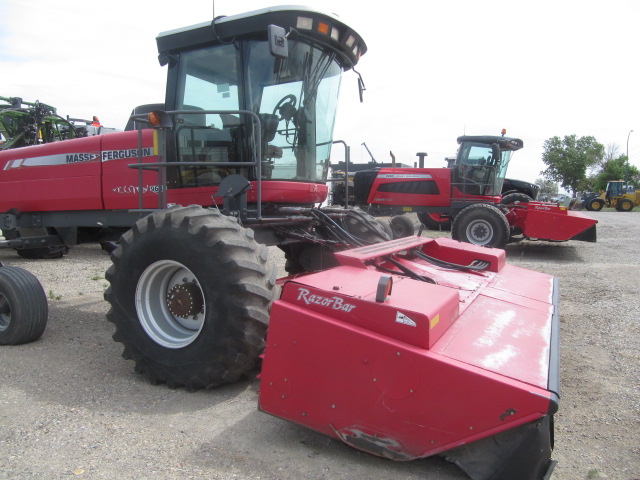 2011 Massey Ferguson 9635 Windrower