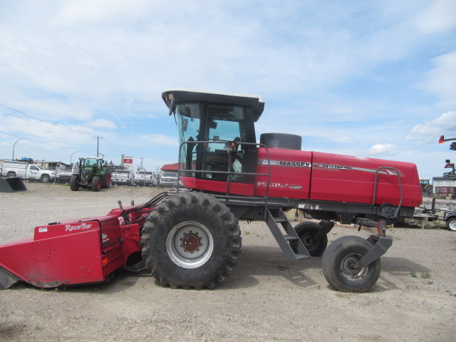 2011 Massey Ferguson 9635 Windrower