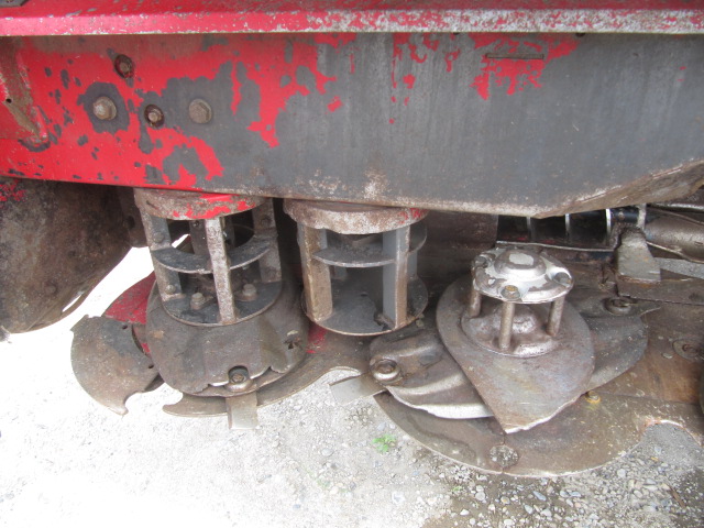 2011 Massey Ferguson 9635 Windrower