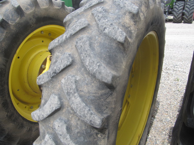 2014 John Deere 8295R Tractor