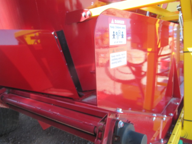 2023 Supreme SEG7T Vertical Feed Mixer