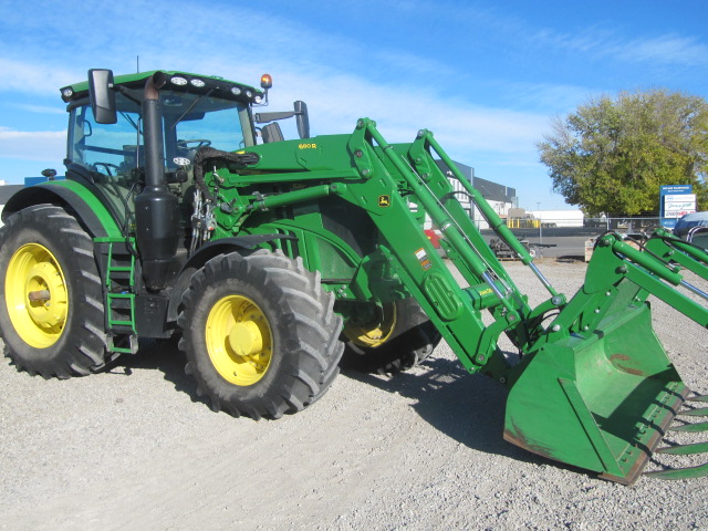2022 John Deere 6250R Tractor