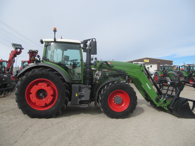 2022 Fendt 716 Gen6 Tractor