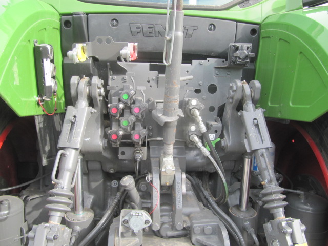 2022 Fendt 716 Gen6 Tractor