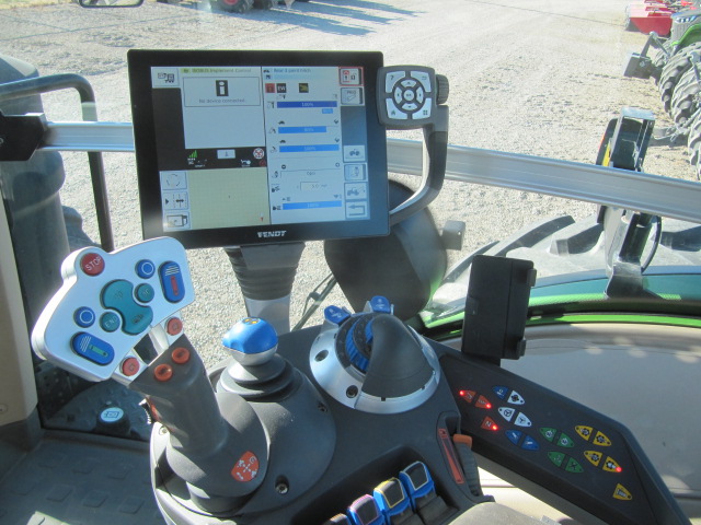 2018 Fendt 1038 Tractor