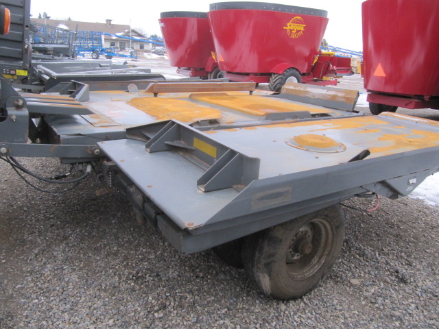 2009 Challenger LB44B Baler/Square