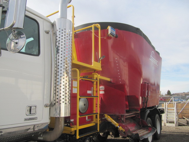 2022 Supreme 1250TTM GEN3 Vertical Feed Mixer