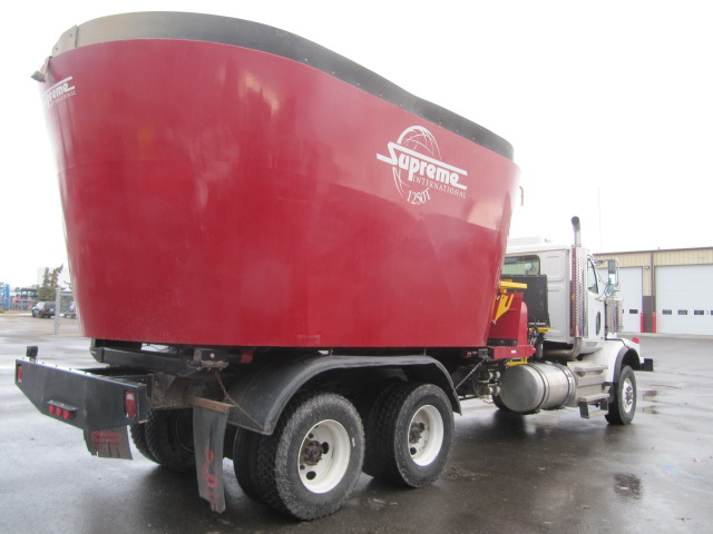 2022 Supreme 1250TTM GEN3 Vertical Feed Mixer