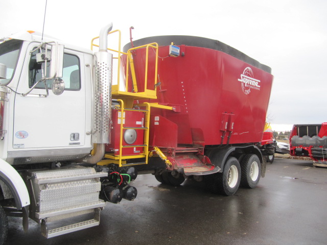 2022 Supreme 1250TTM GEN3 Vertical Feed Mixer
