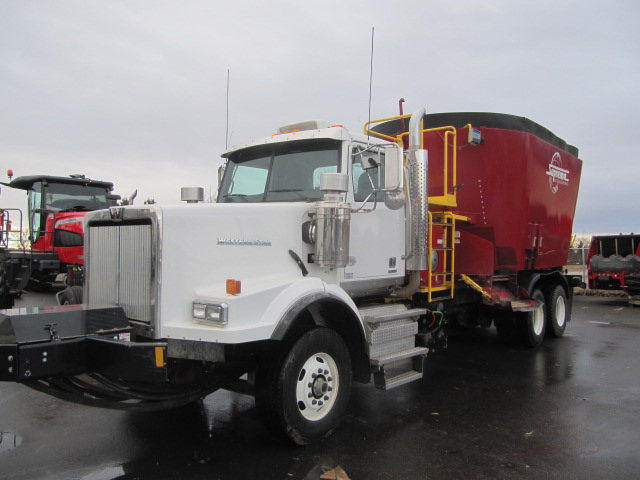 2022 Supreme 1250TTM GEN3 Vertical Feed Mixer