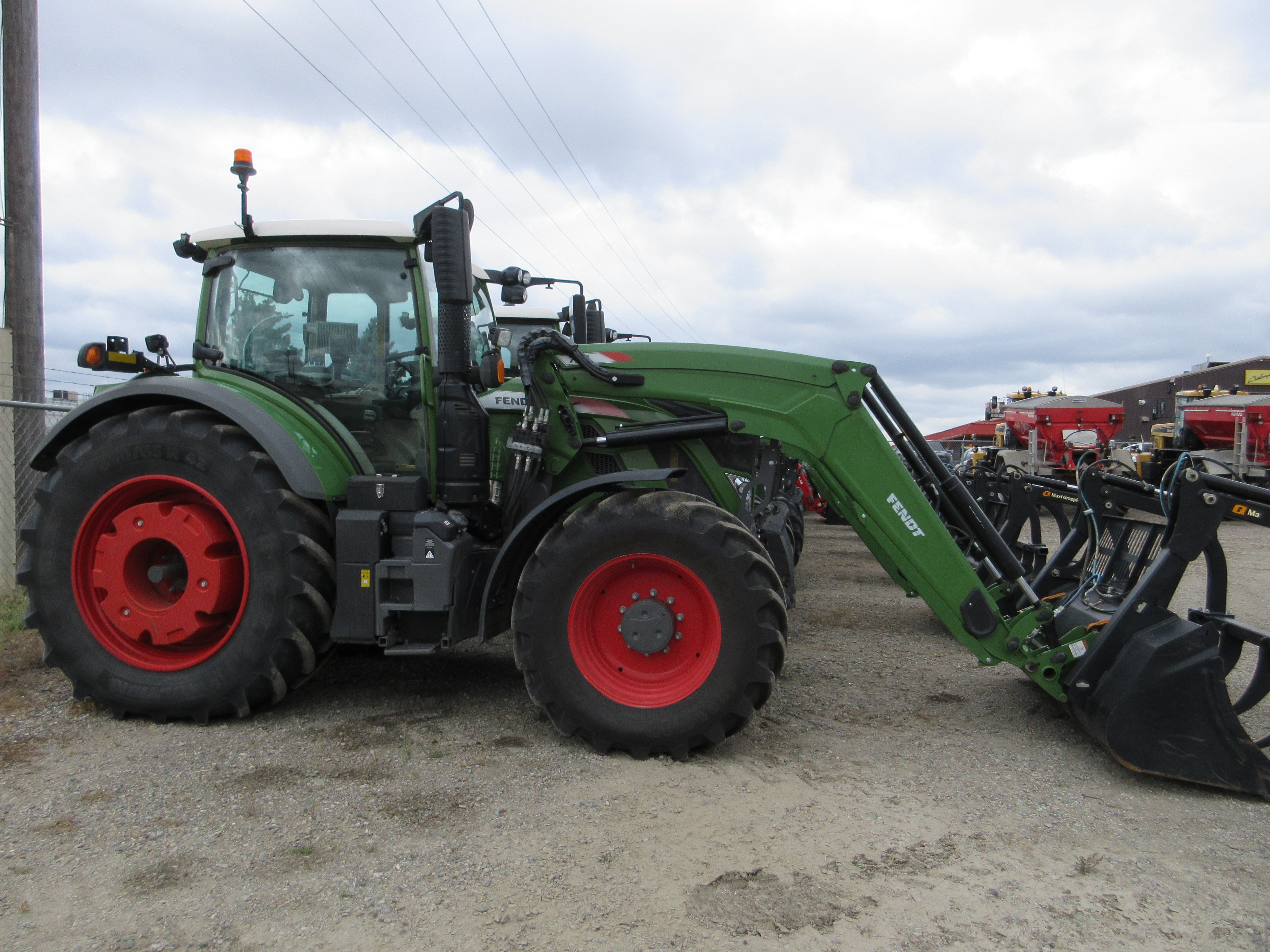 2021 Fendt 724S4 Tractor