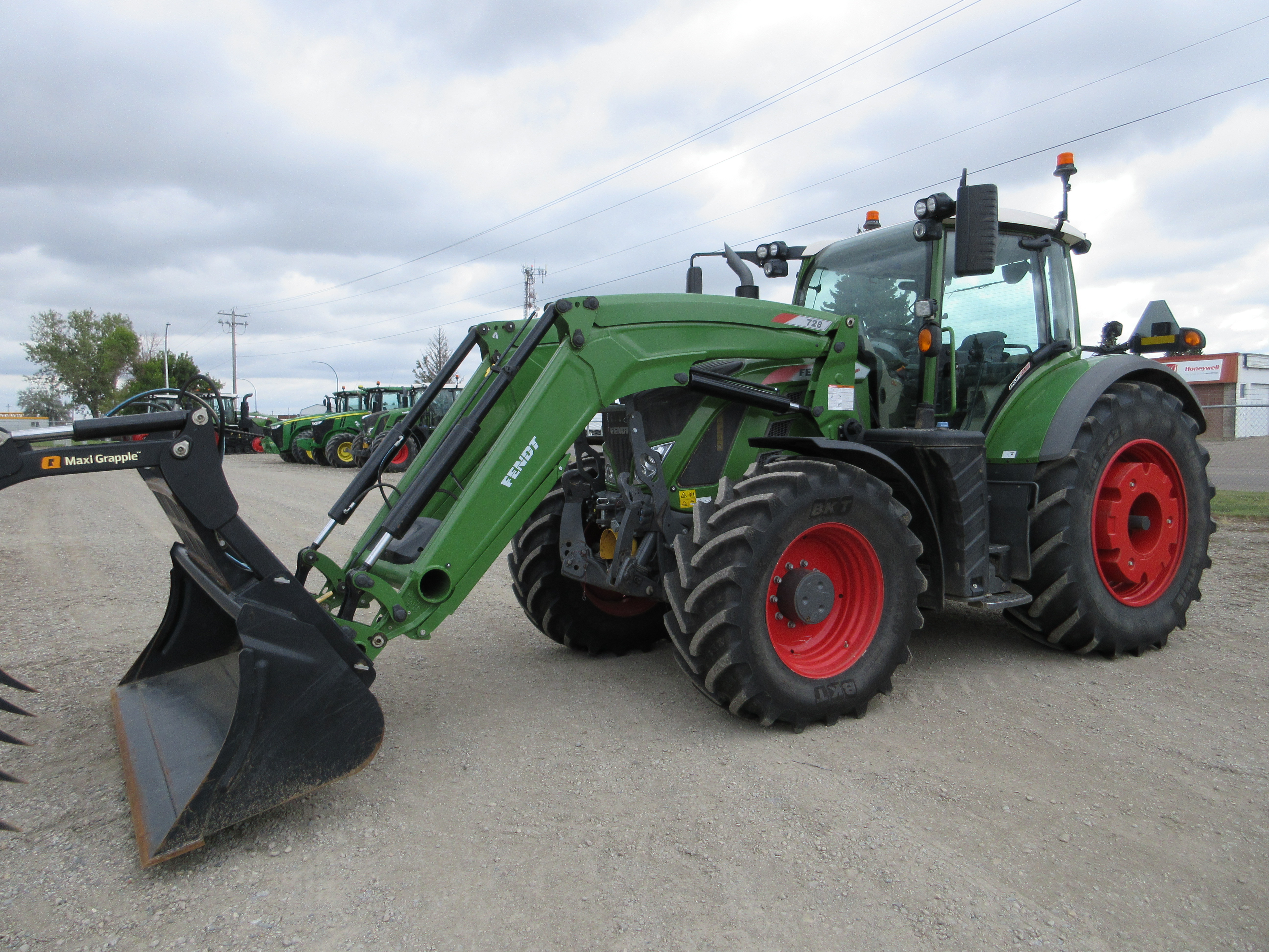 2021 Fendt 724S4 Tractor