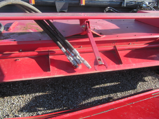 2012 Massey Ferguson 9196 Windrower Disc Header