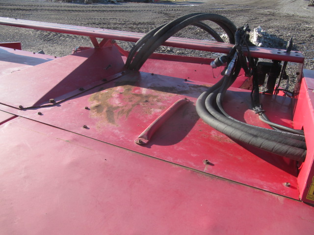 2012 Massey Ferguson 9196 Windrower Disc Header