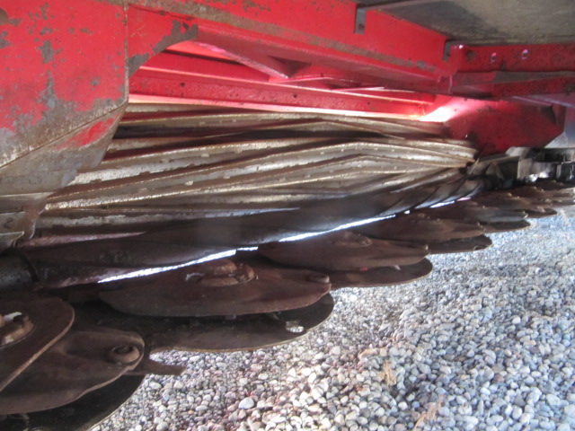 2012 Massey Ferguson 9196 Windrower Disc Header