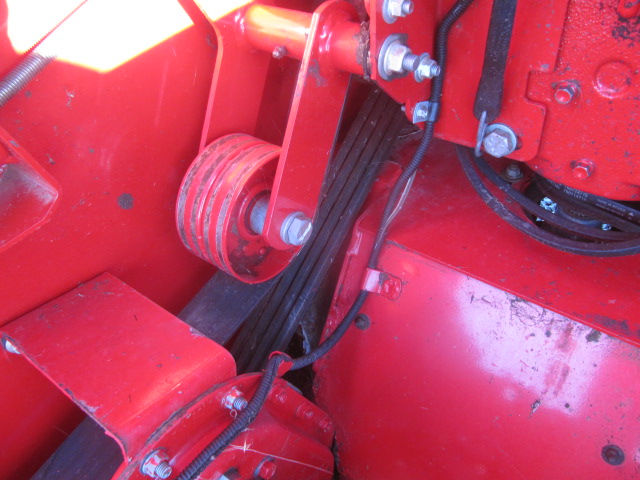 2012 Massey Ferguson 9196 Windrower Disc Header