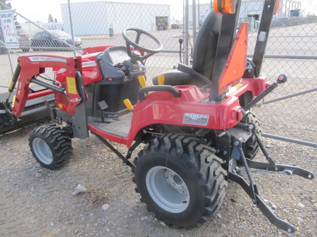 2023 Massey Ferguson GC1723E Tractor