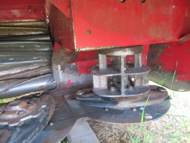 2019 Massey Ferguson 9286 Windrower Disc Header