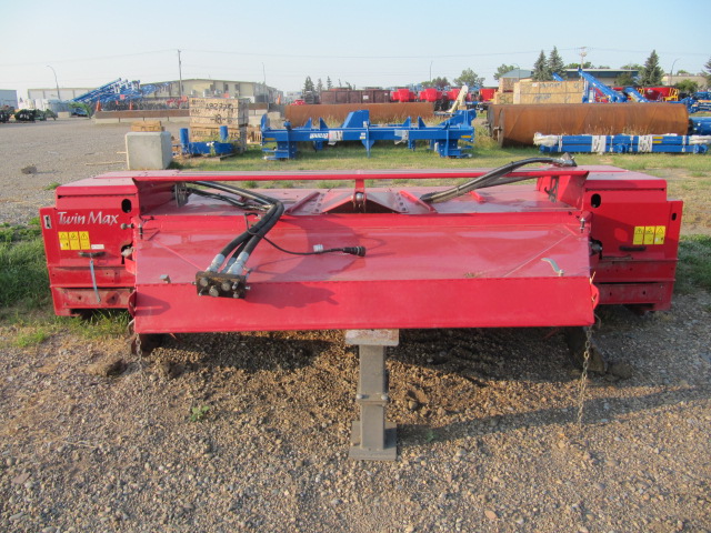 2019 Massey Ferguson 9286 Windrower Disc Header