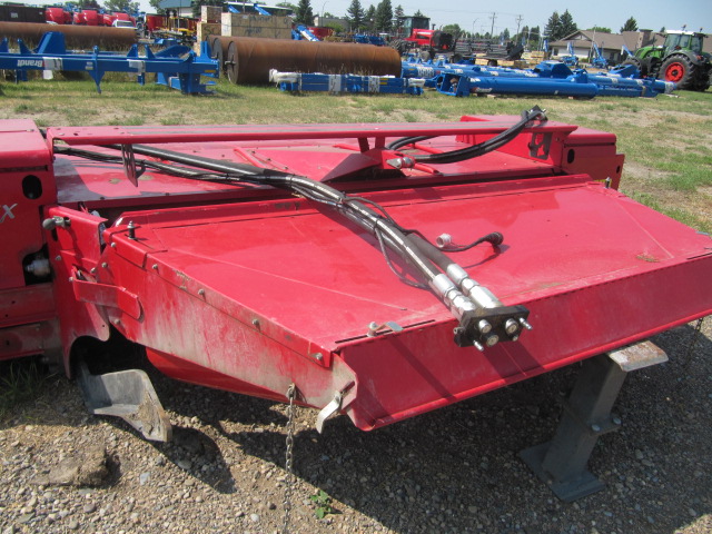 2019 Massey Ferguson 9286 Windrower Disc Header