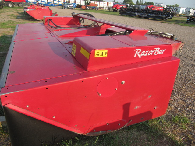2019 Massey Ferguson 9286 Windrower Disc Header