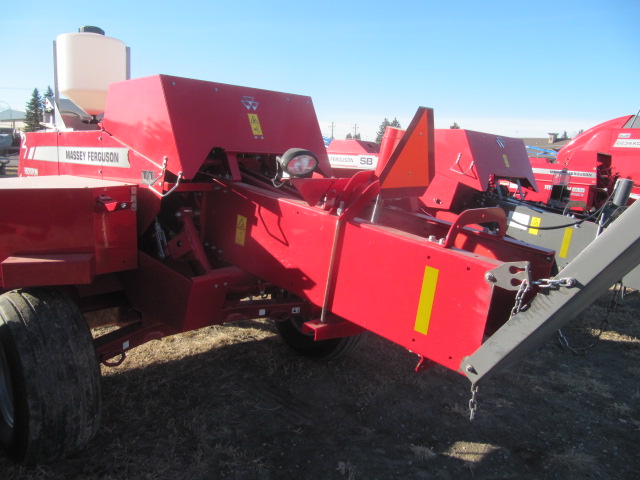 2019 Massey Ferguson 1840 Baler/Square
