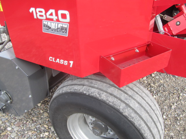 2020 Massey Ferguson 1840 Baler/Square