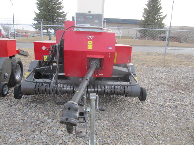 2020 Massey Ferguson 1840 Baler/Square