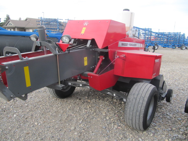 2020 Massey Ferguson 1840 Baler/Square